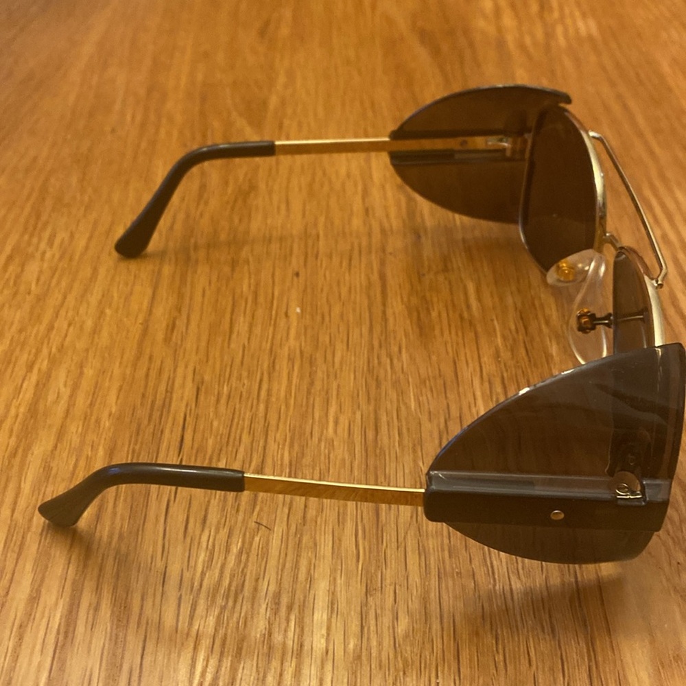 Crews Engineering safety aviator gold rim sun glasses marked CS, Z… - Picture 2 of 8